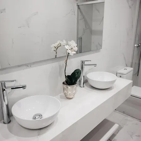 Naiala Apartment *